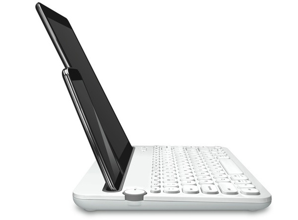 Logitech hem tablet hem de akıllı telefon koyabileceğiniz yeni klavye aksesuarını tanıttı