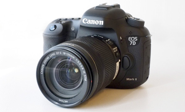 Canon EOS 7D Mark II resmiyet kazandı