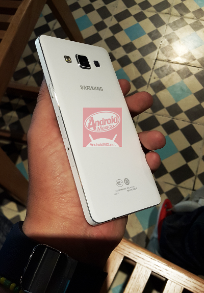 Galaxy A3 ve Galaxy A5 yanyana görüntülendi
