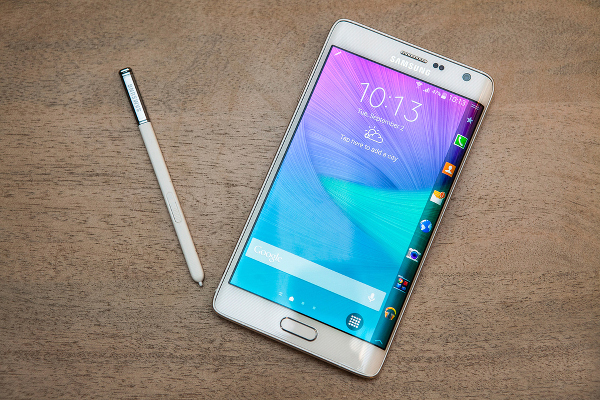 Galaxy Note Edge ay sonunda Japonya'da piyasaya çıkıyor