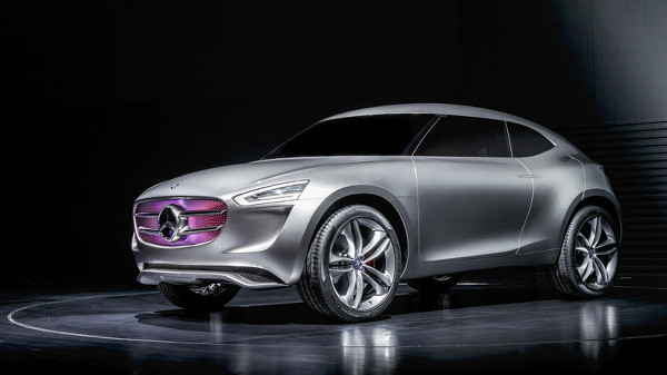 Mercedes-Benz boyası vasıtasıyla güneş enerjisinden elektrik üreten bir SUV konsepti geliştirdi