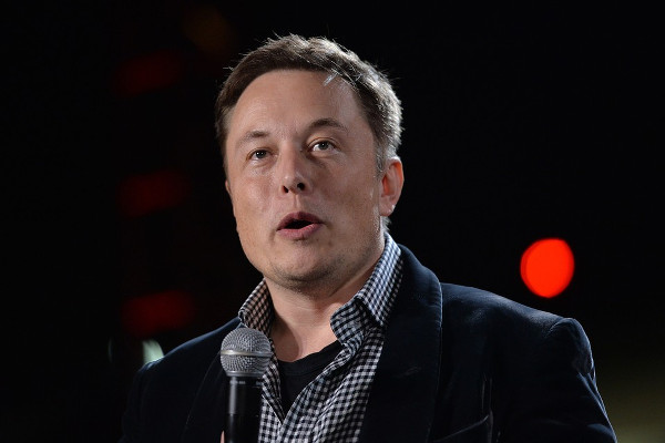 Elon Musk tüm dünyaya ucuz internet sağlamak istiyor