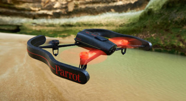 Parrot'dan daha güçlü ve geniş kamera açısına sahip Bebop Drone hava aracı