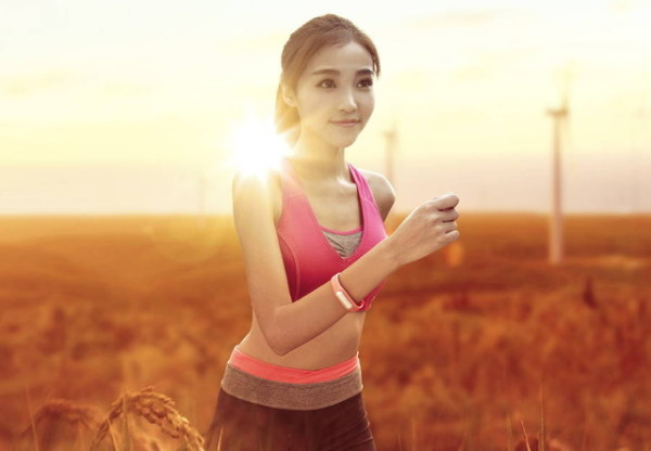 Xiaomi Mi Band fitness takip cihazı bir milyon satış barajını geride bıraktı