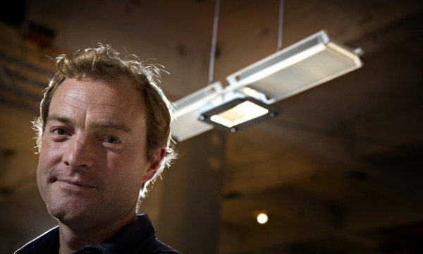 Jake Dyson 40 yıl kullanım ömrü sunan bir LED geliştirdi