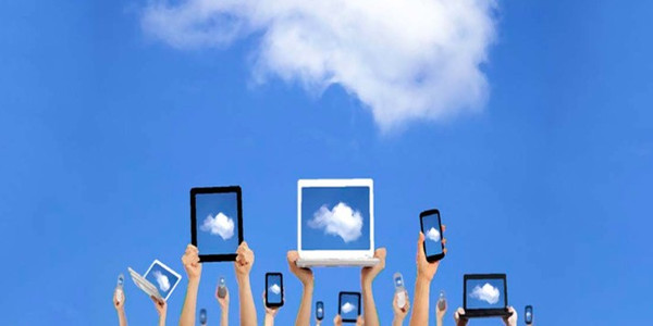 Analiz : Mobil telefon fotoğrafçılarının yarısı fotoğraflarını bulut depolama alanında saklıyor