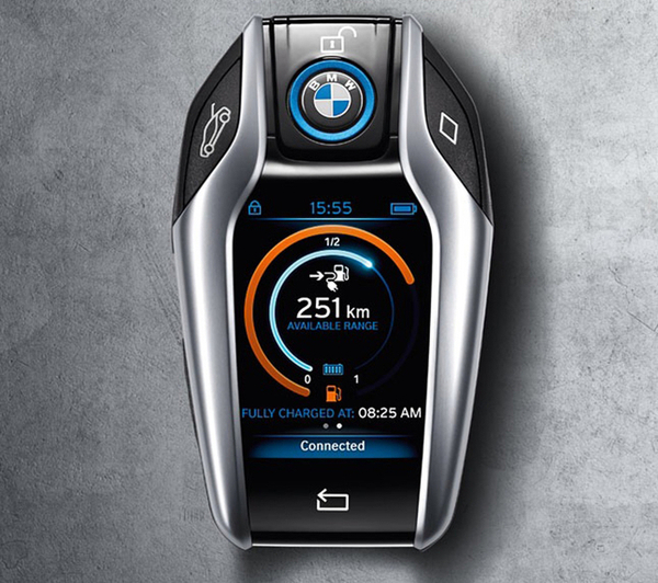 CES 2015 : BMW dokunmatik ekranlı akıllı anahtarlığını lanse etti