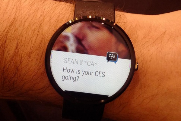 BBM uygulaması Android Wear'a geliyor