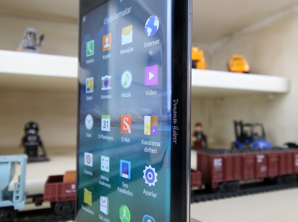 Samsung Galaxy Note Edge video inceleme 'Kavisli ekran, Snapdragon 805 ve dahası...'