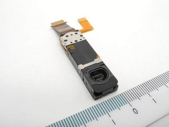 Asus ZenFone Zoom dünyanın en ince optik yakınlaştırma modülünü kullanıyor