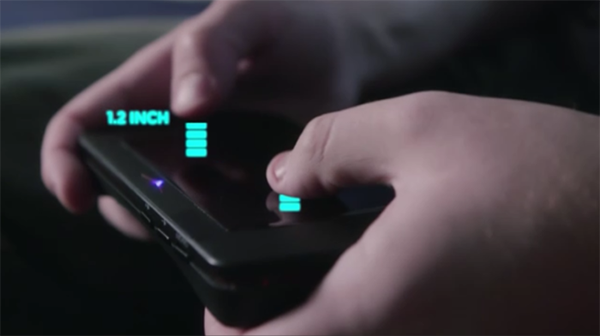 Dokunmatik kontrolcüsü ile dikkat çeken Android tabanlı oyun konsolu: ZRRO