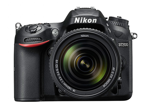 Nikon, APS-C sensörlü yeni DSLR fotoğraf makinesi D7200'ü resmen duyurdu