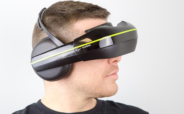 Vuzix, kendinden kulaklıklı IWear 720 sanal gerçeklik başlığını tanıttı