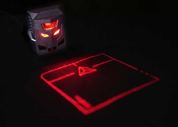 Dünyanın ilk lazer projeksiyon faresi olarak lanse edilen Odin, Kickstarter'da destek arıyor