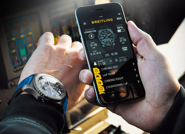 Breitling de akıllı saat pazarına girdi