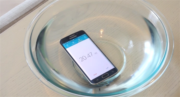Galaxy S6 Edge su altında ne kadar süre dayanabilir?