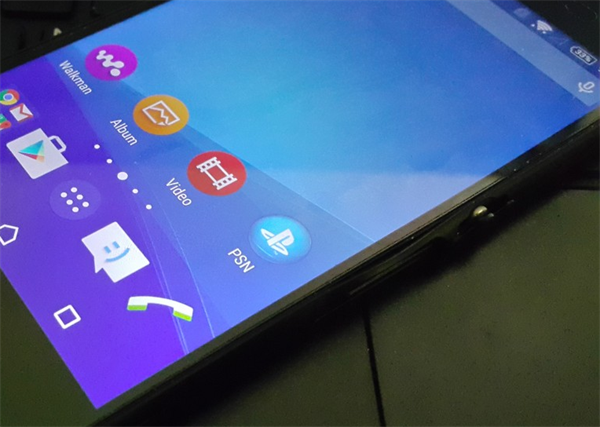 Xperia Z4 bu kez çalışırken görüntülendi