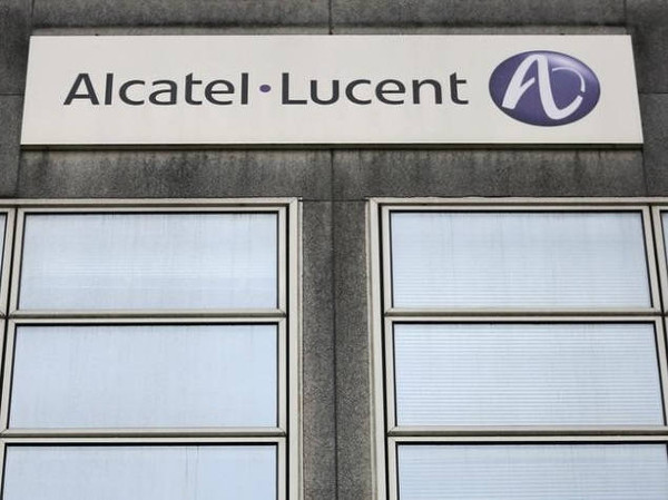 Nokia bu kez Alcatel-Lucent'in peşinde
