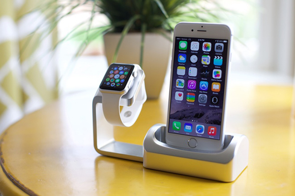 Apple iPhone ve Watch için modüler şarj standı: Duet