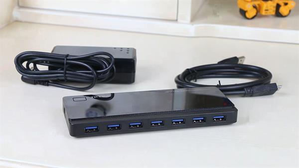 TP-Link UH720 7 Port USB 3.0 Hub video inceleme