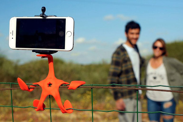 Telefon ve kameralar için hazırlanan ilginç tutacak: Gekkopod