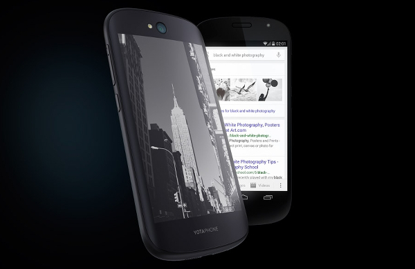 YotaPhone 3 yolda