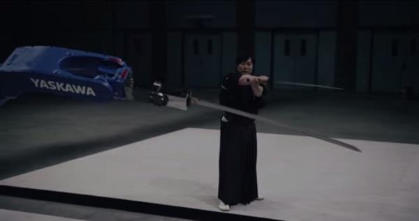 Samuray kılıcını ustalıkla kullanabilen robot: Motoman-MH24
