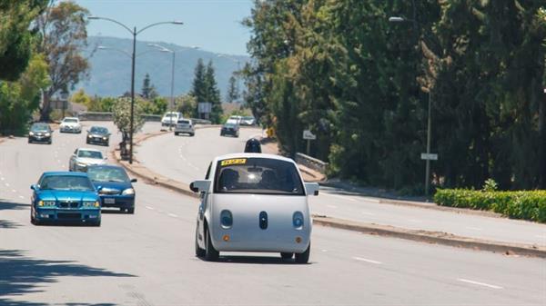 Google'ın sürücüsüz araçları yola çıktılar!