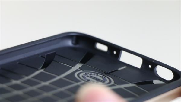 Samsung Galaxy S6 için metal zırh desteği 'Spigen Armor serisi kılıflar' video inceleme