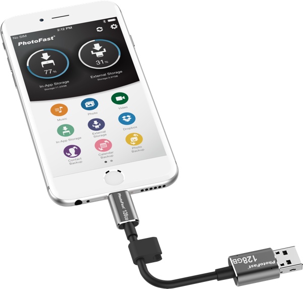 iOS için hem kablo hem de depolama belleği : PhotoFast MemoriesCable