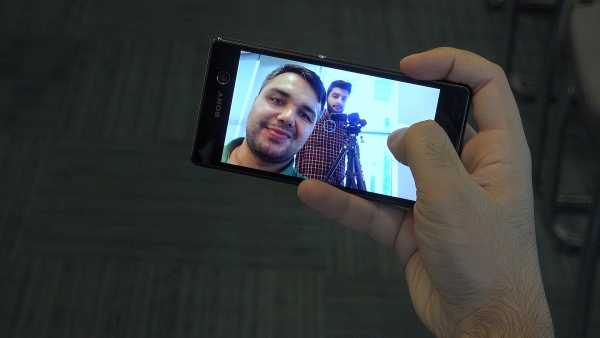 Sony Xperia M5 inceleme videosu 'Dünyadaki ilk kapsamlı inceleme karşınızda'