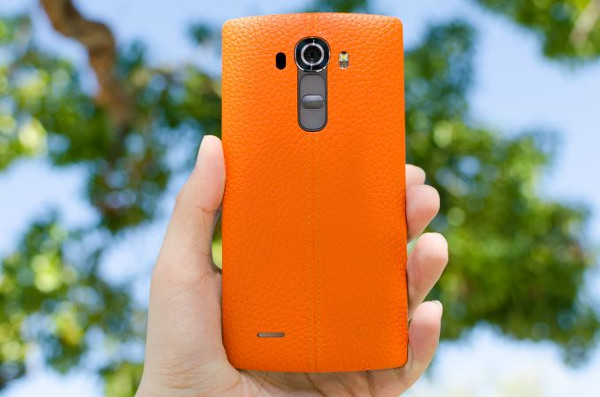 LG G4 deri kaplama arka kapağı detaylandı 