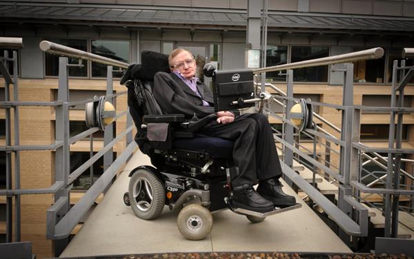 Stephen Hawking'in konuşmasına yardımcı olan yazılımın kaynak kodları yayımlandı