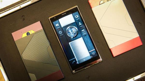 Likit metal gövdeli Turing Phone Aralık ayında piyasaya sürülecek
