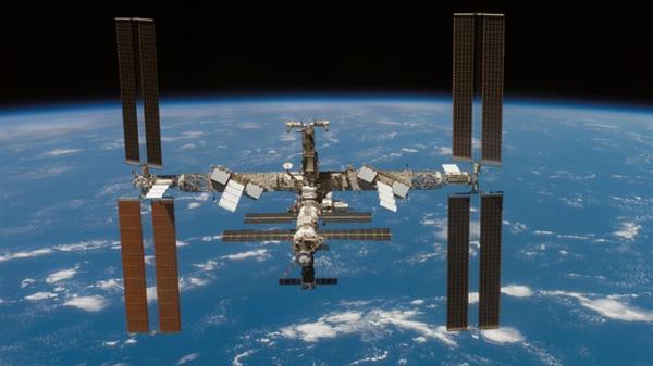 Uluslararası Uzay İstasyonu'nda akşam yemeği macerası