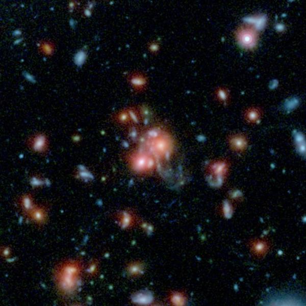 9.8 milyar ışık yılı uzaklıktaki devasa galaksi kümesi görüntülendi