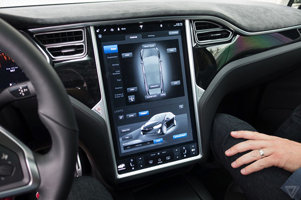 Tesla Model X tanıtıldı