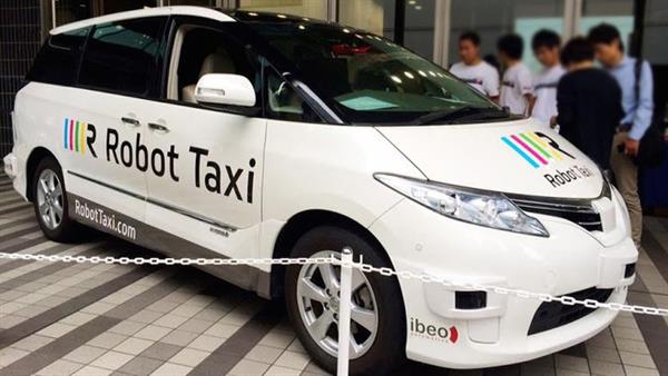 Japonya sürücüsüz robot taksileri 2016'da test etmeye başlayacak
