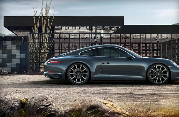 Porsche, Google çok fazla veri istediği için Apple CarPlay tercih ediyor