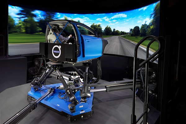 Volvo, yeni nesil otomobillerini geliştirmek için dünyanın en gelişmiş simülatörünü kullanmaya başladı
