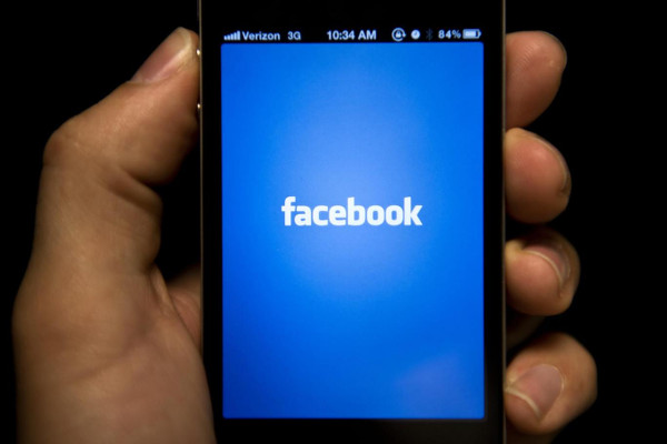 Facebook iOS uygulaması aşırı batarya tüketiyor