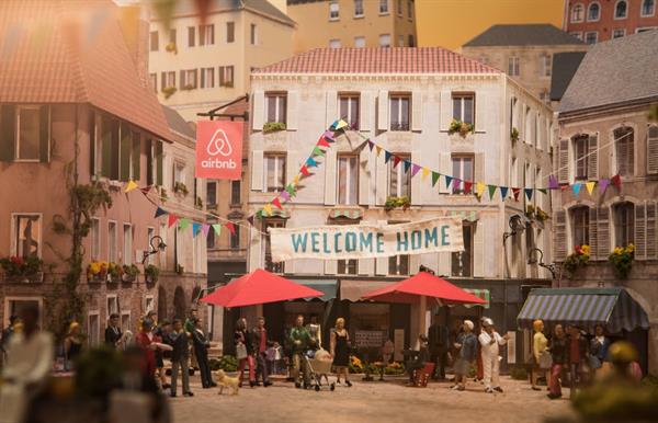Airbnb tüm tatil planınızı üstlenmeye hazırlanıyor