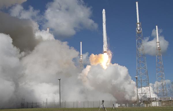 NASA, astronotları Uluslararası Uzay İstasyonuna taşıması için SpaceX ile anlaştı