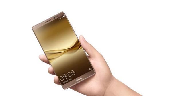 Huawei Mate 8'in basın görselleri dikkat çekiyor