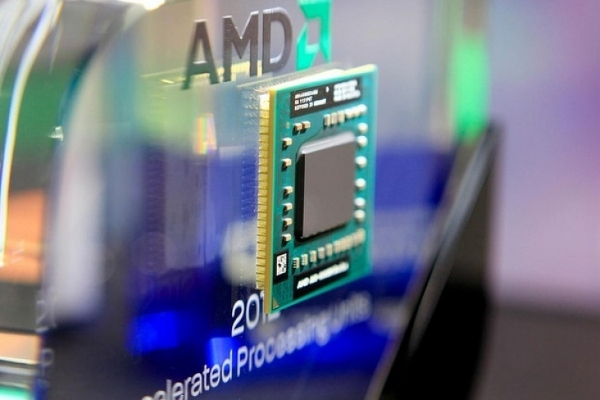 AMD Zen mimarili ilk işlemciler gelecek yıl sonunda