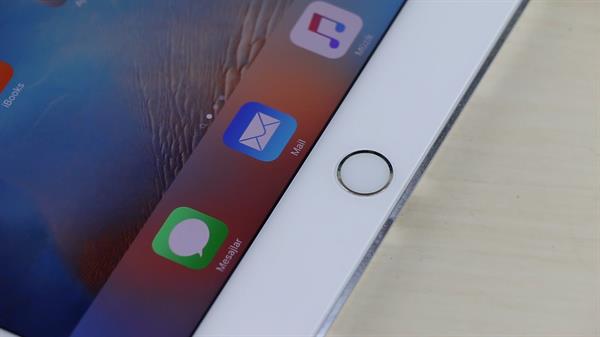 iPad Mini 4 inceleme videosu 'Daha hızlı, Daha ince, Daha yetenekli'