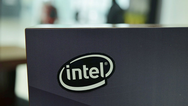 Intel, tarihindeki en büyük satın alma hamlesini tamamladı