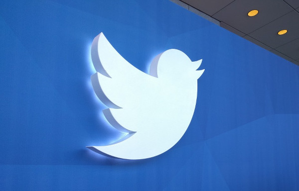 Twitter hisseleri, haftayı tarihi düşüşle kapattı