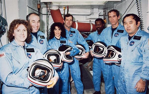 NASA, Challenger'da hayatını kaybeden astronotları anıyor