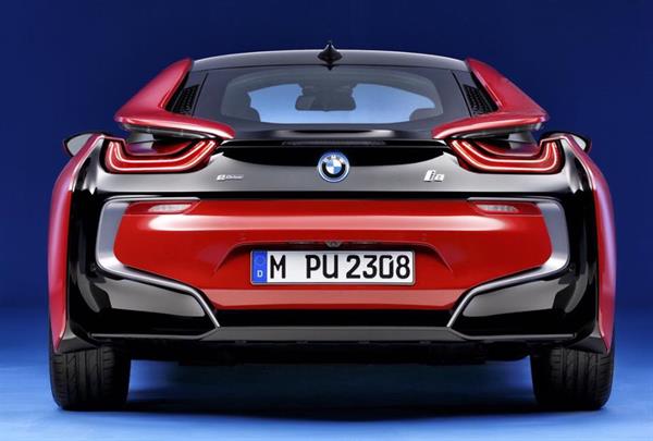 BMW'den i8 için ilk özel seri 'Protonic Red Edition'